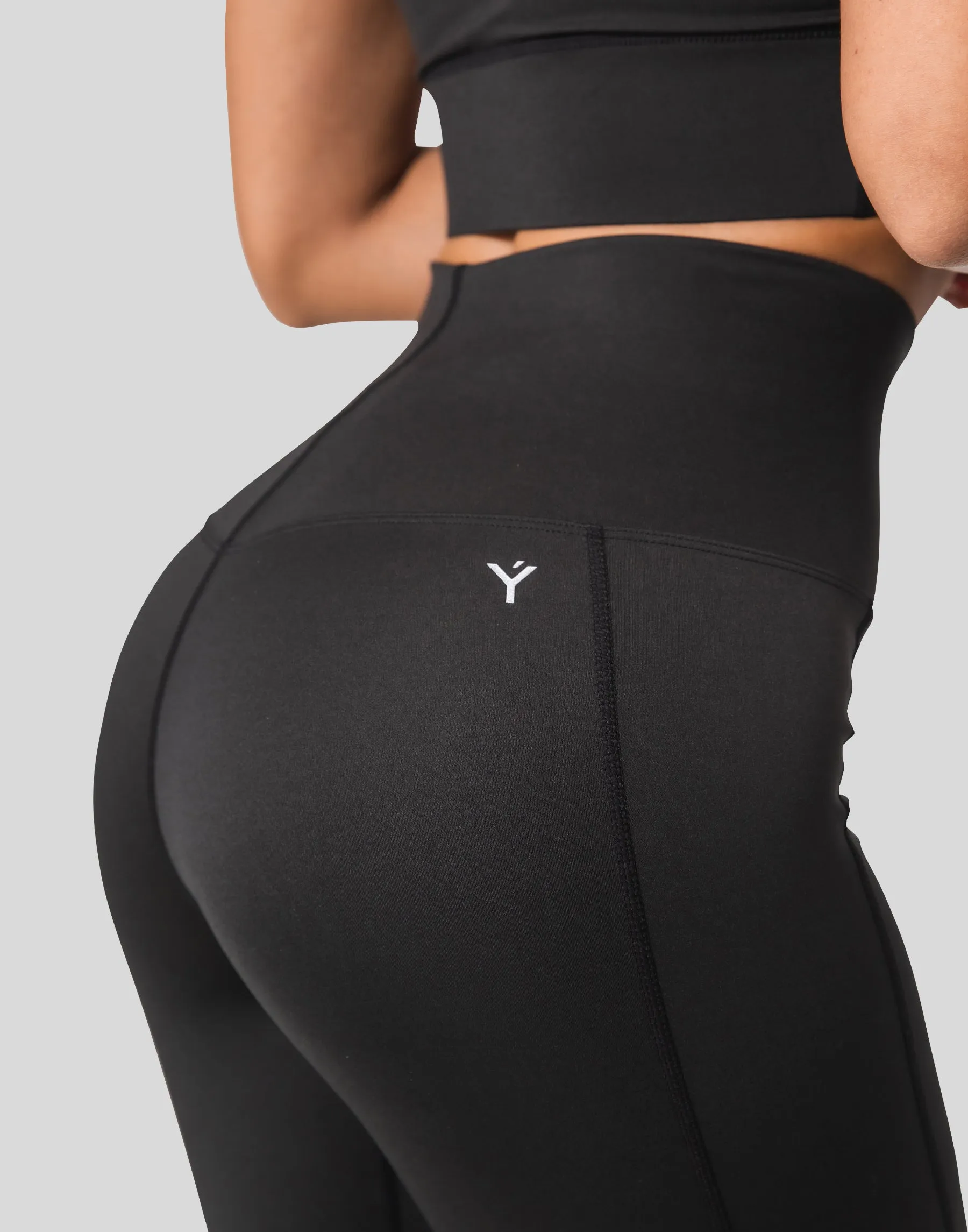 LÝFT Standard Leggings - Black