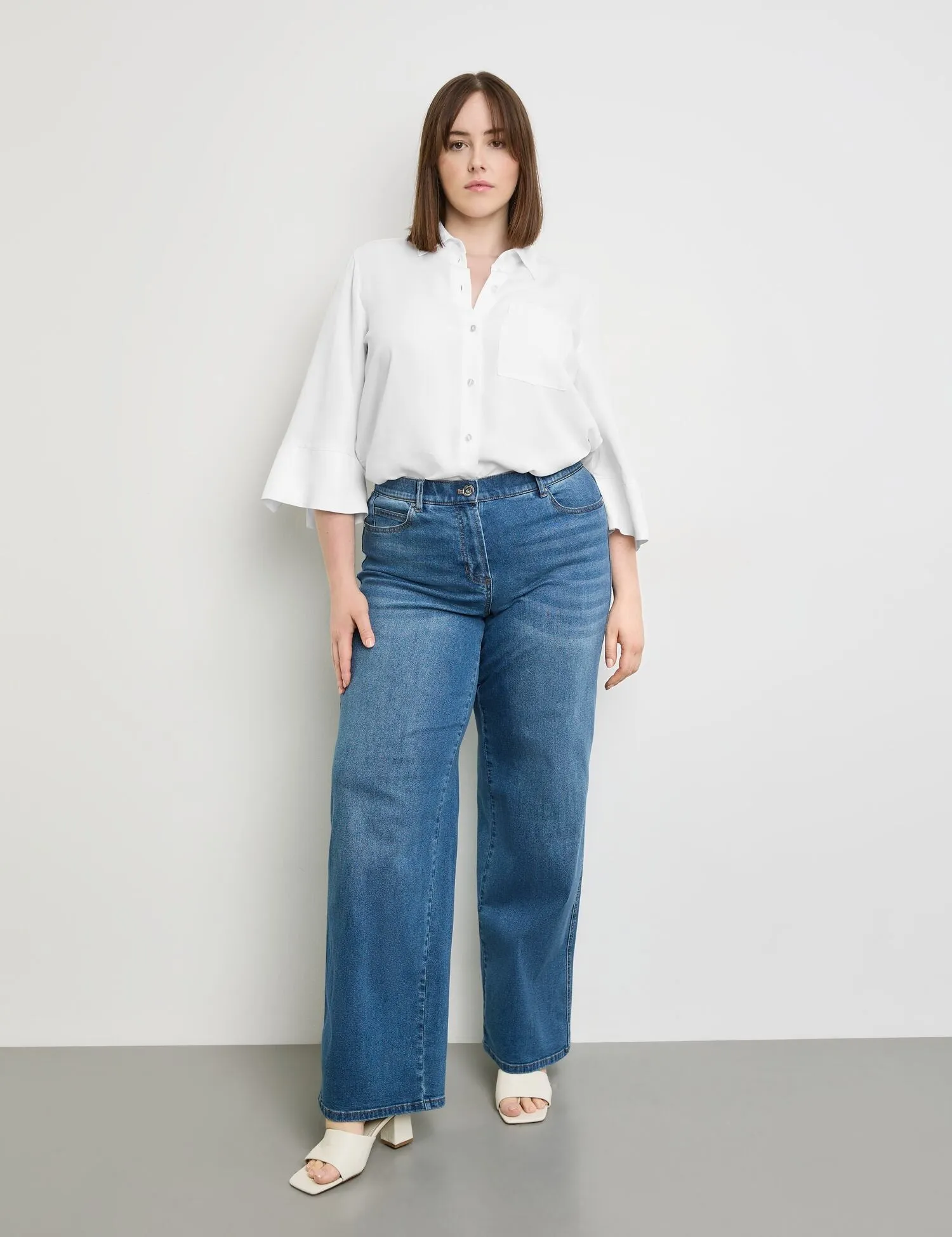 Samoon Bleached Denim Carlotta Stretch Bootcut Jean in Bleached Denim