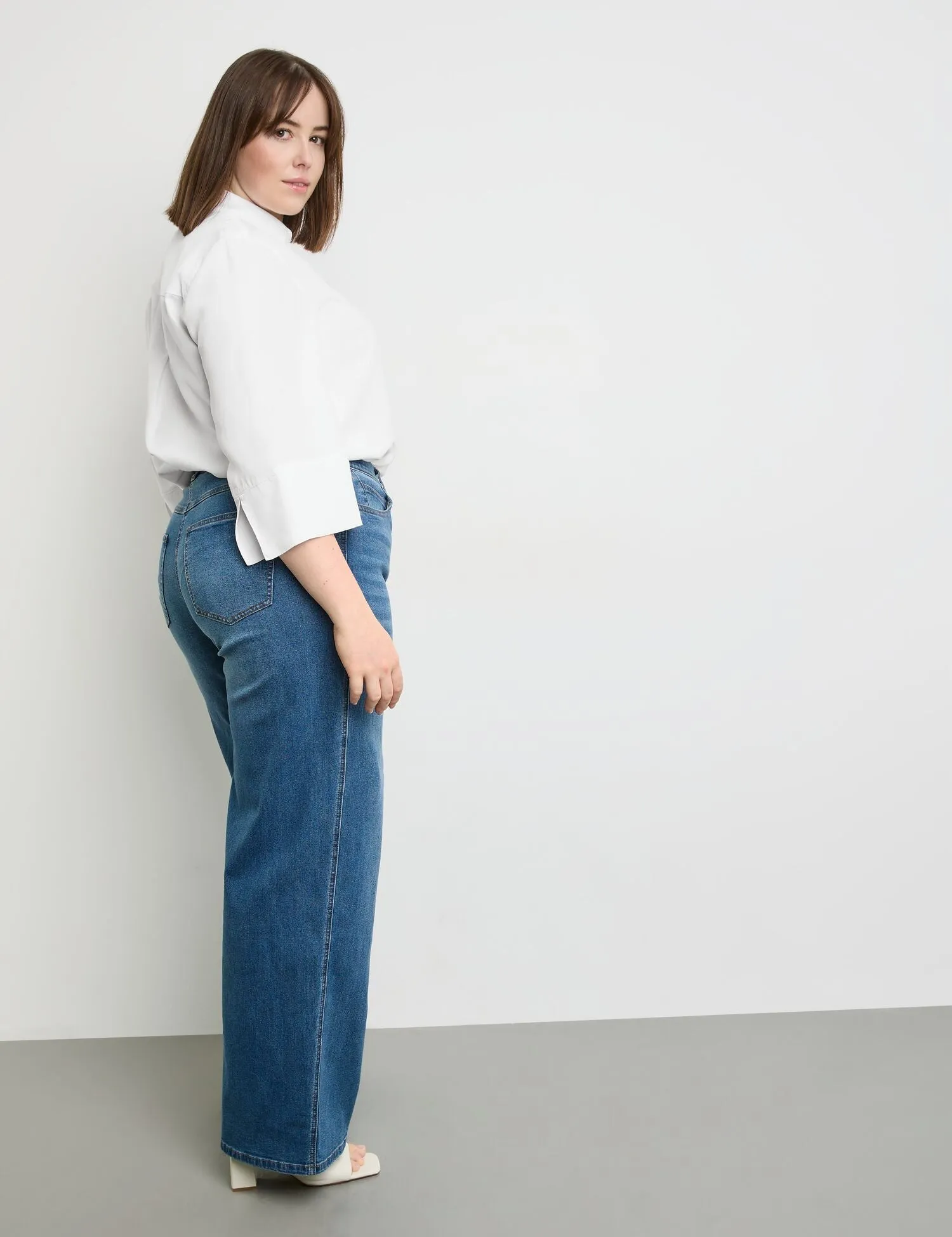 Samoon Bleached Denim Carlotta Stretch Bootcut Jean in Bleached Denim